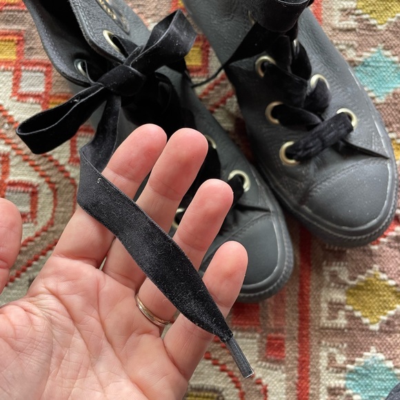 Leather converse high tops black and gold w8 - Picture 2 of 10